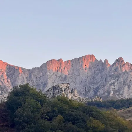 Apartamento Acogedor con Vistas Espectaculares en Liébana, Picos de Europa * Camaleño