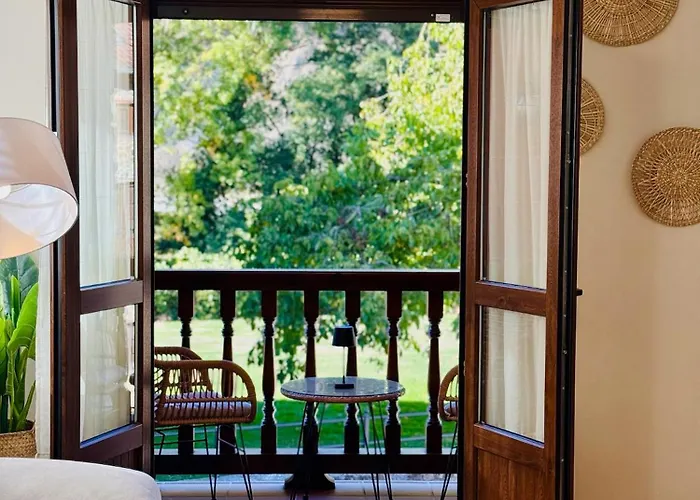 La Chimenea, Valle De *