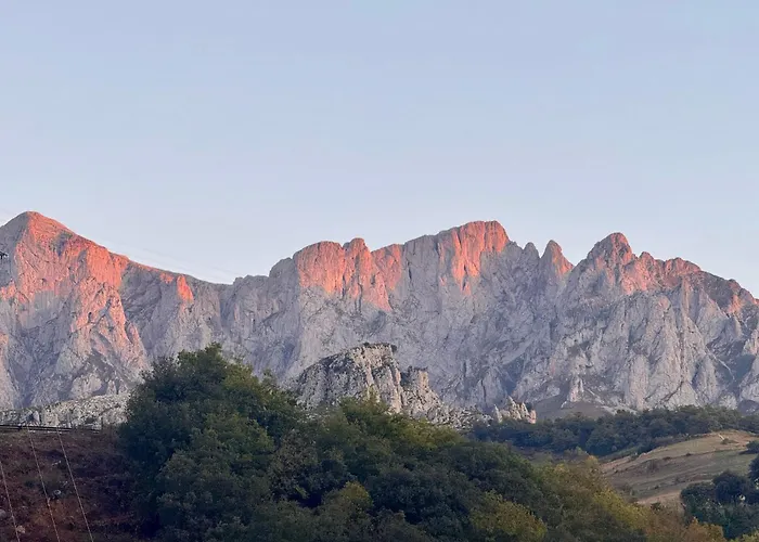 La Chimenea, Valle De * Camaleño